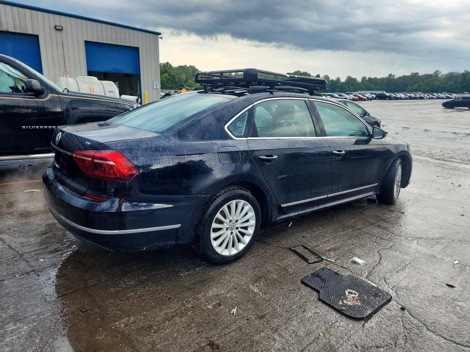 2017 VOLKSWAGEN PASSAT SE 3