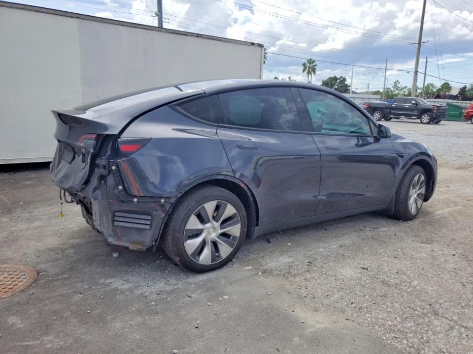 2024 TESLA MODEL Y 3