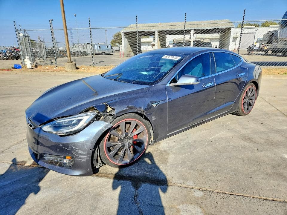 2020 TESLA MODEL S - 1