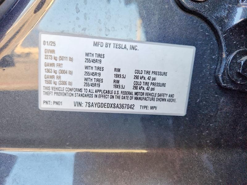 2025 TESLA MODEL Y 14