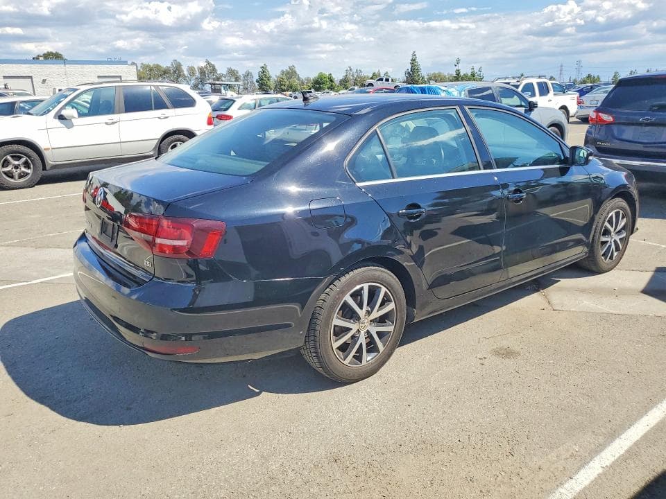 2017 VOLKSWAGEN JETTA SE 3