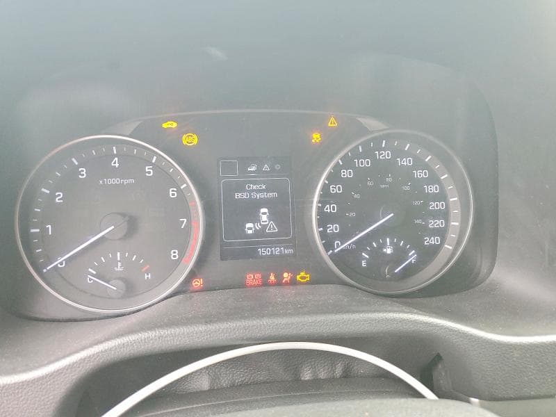 2017 HYUNDAI ELENTRA 9
