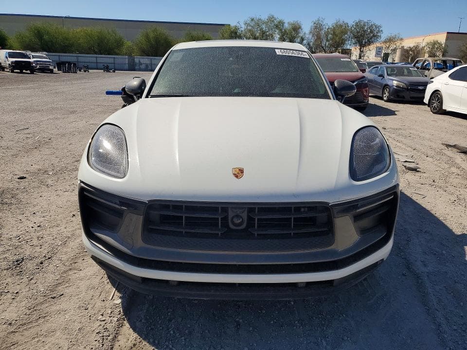 2024 PORSCHE MACAN BASE 5
