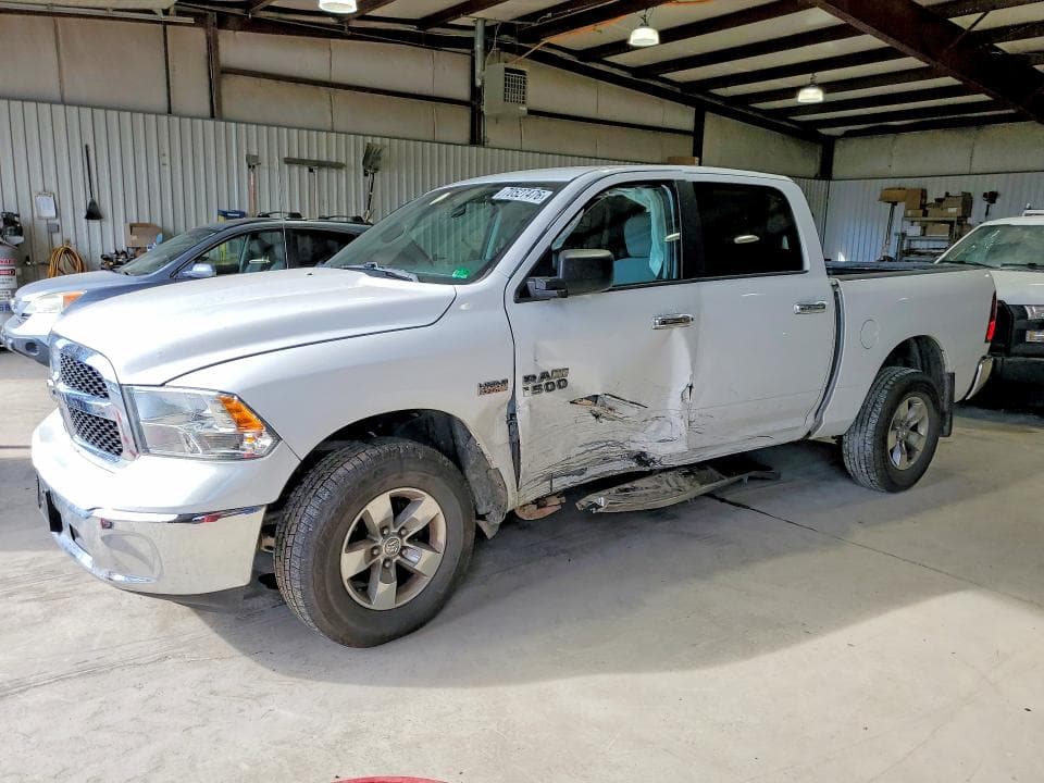2018 RAM 1500 SLT - 1