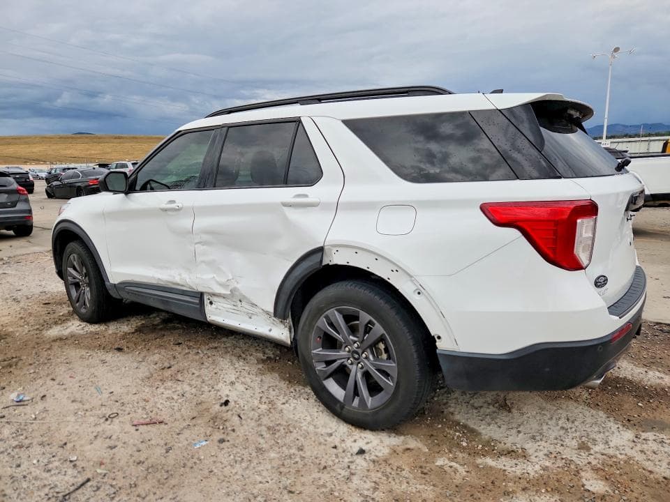 2021 FORD EXPLORER XLT 2