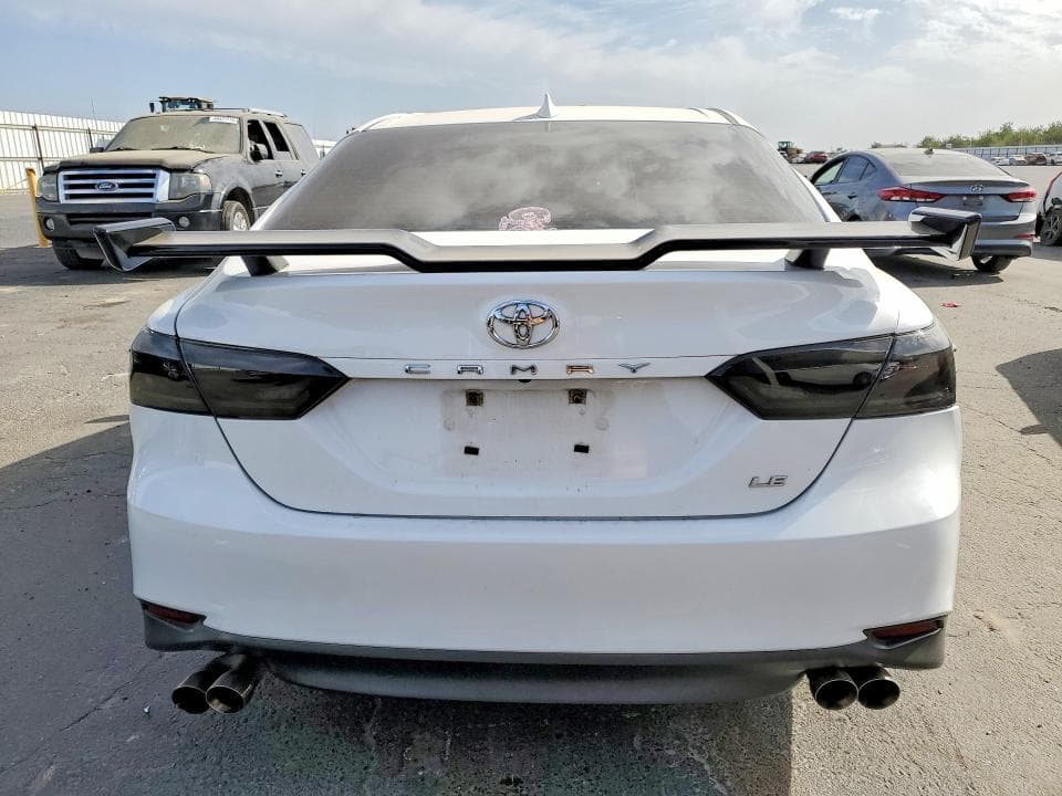 2019 TOYOTA CAMRY LE 6