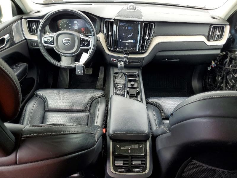2018 VOLVO XC60 T6 INSCRIPTION 8