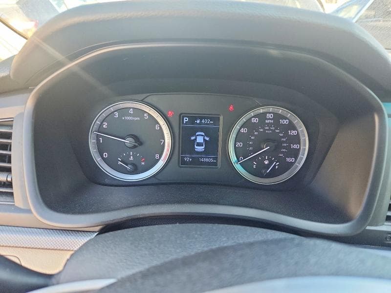 2019 HYUNDAI SONATA SE 9
