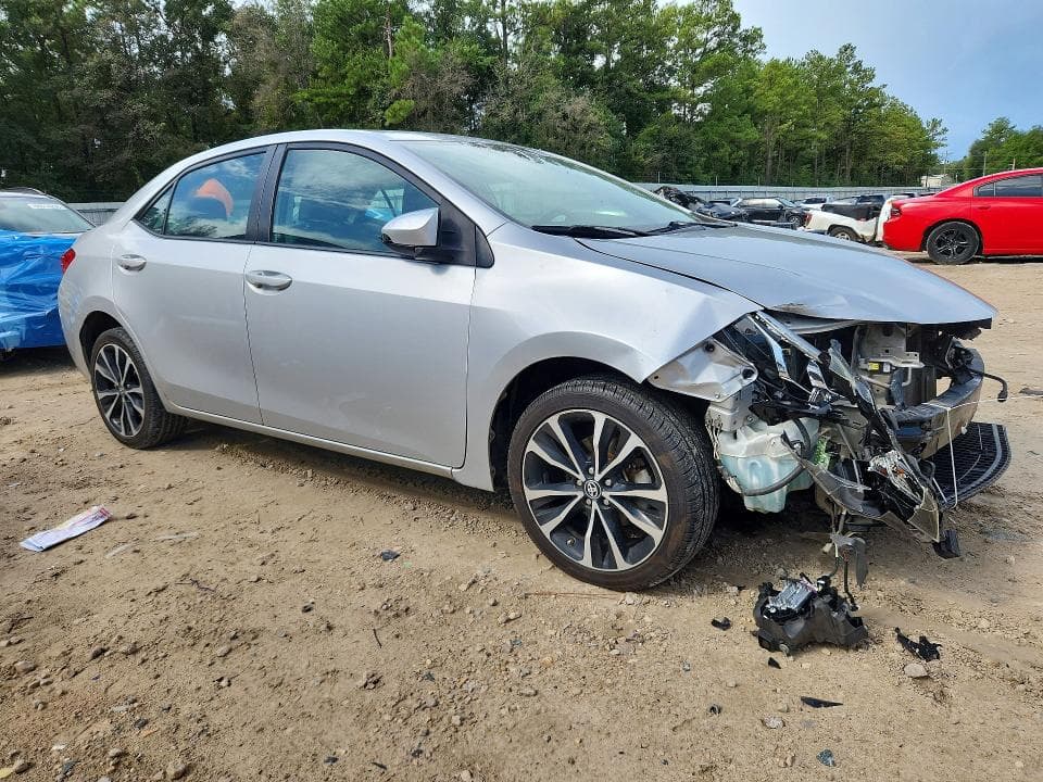 2017 TOYOTA COROLLA SE 4