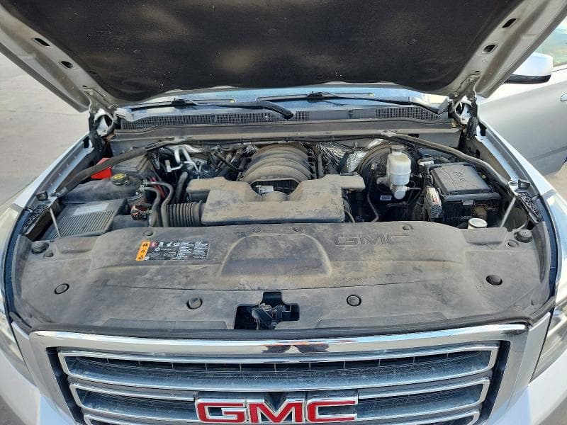 2017 GMC YUKON SLT 12
