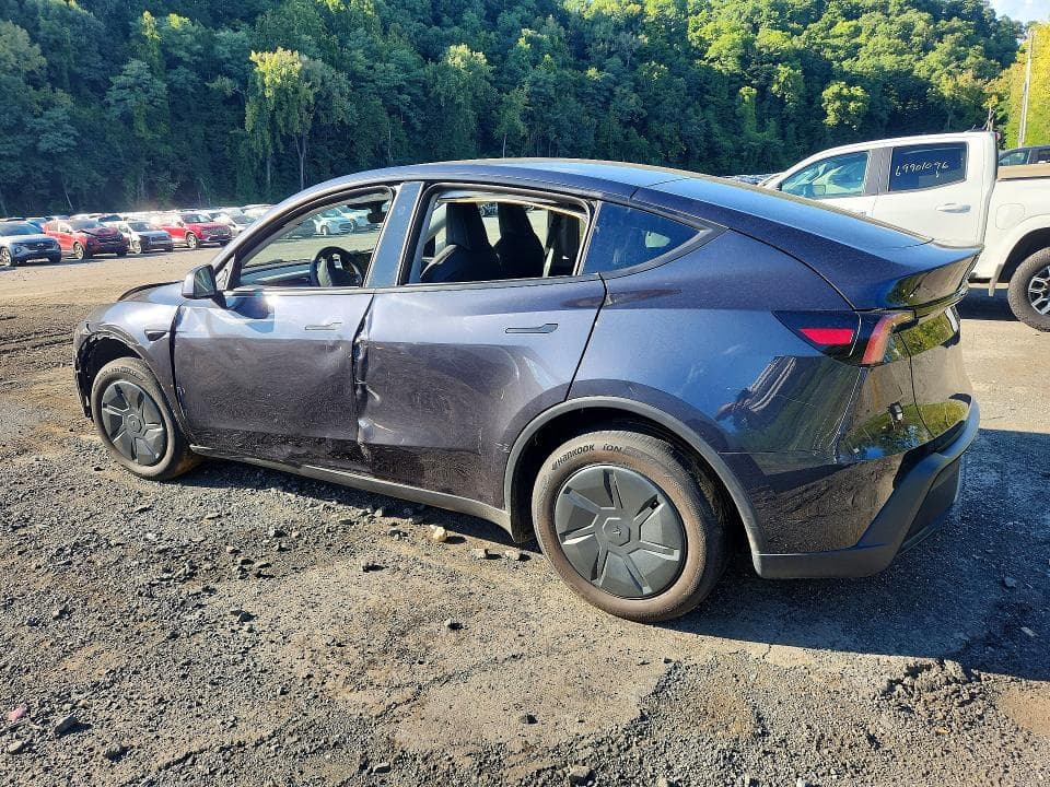 2026 TESLA MODEL Y 2