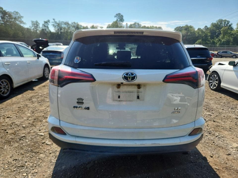 2018 TOYOTA RAV4 LE 6