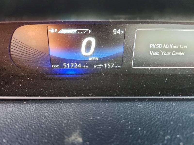 2019 TOYOTA MIRAI BASE 9