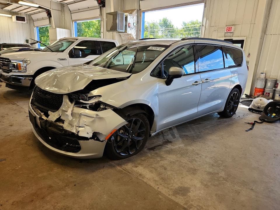 2023 CHRYSLER PACIFICA TOURING L - 1