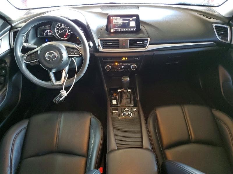 2017 MAZDA 3 TOURING 8