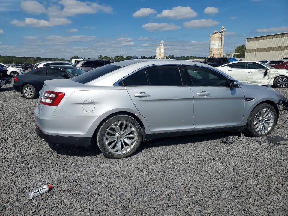 2018 FORD TAURUS LIMITED 3