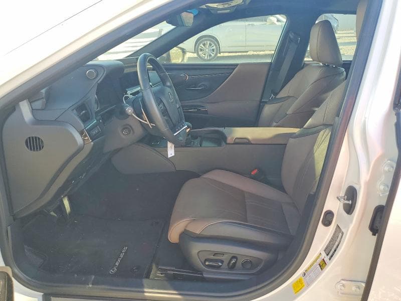 2023 LEXUS ES 300H ULTRA LUXURY 7
