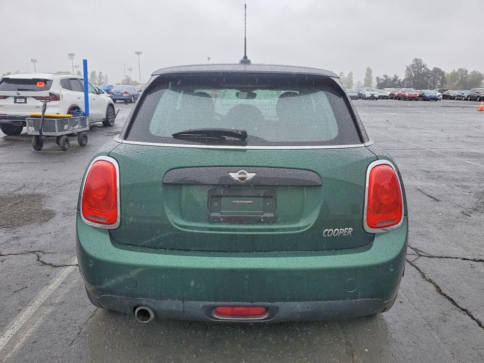 2018 MINI COOPER 6