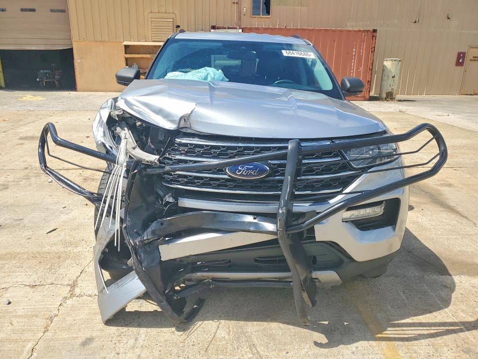 2022 FORD EXPLORER XLT 5