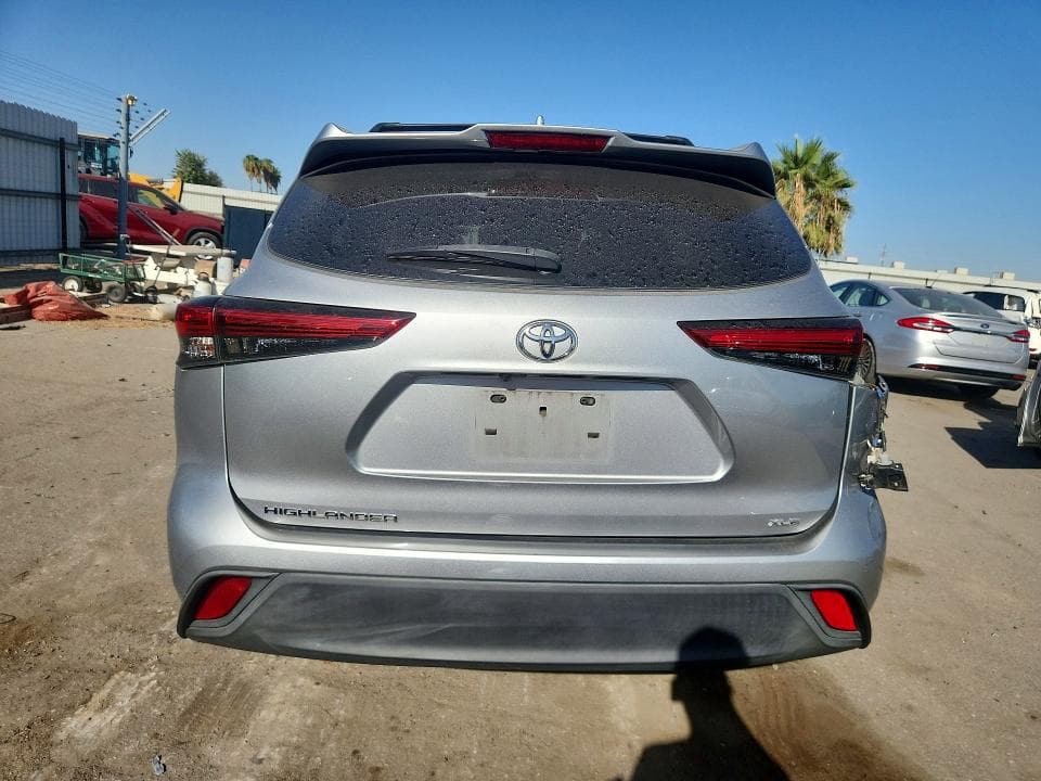 2021 TOYOTA HIGHLANDER XLE 6