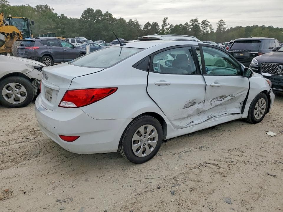 2017 HYUNDAI ACCENT SE 3