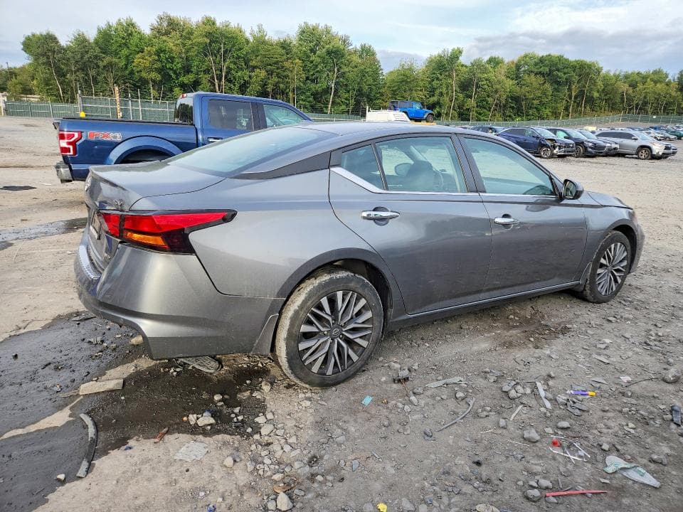 2023 NISSAN ALTIMA SV 3
