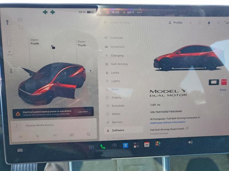 2026 TESLA MODEL Y 9