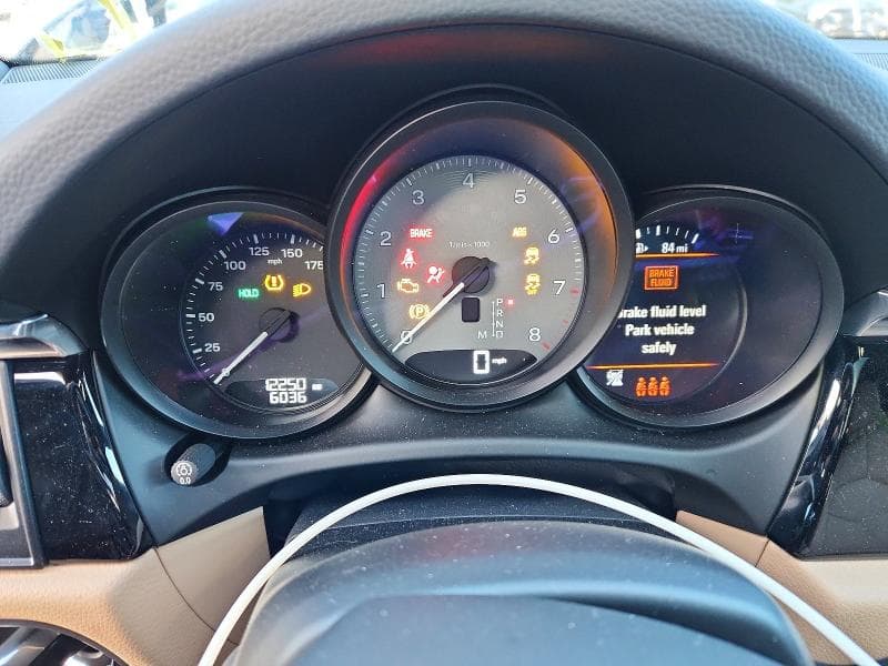 2025 PORSCHE MACAN S 9