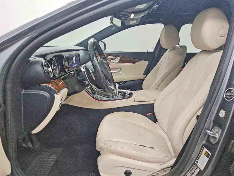 2017 MERCEDES-BENZ E 300 4MATIC 7