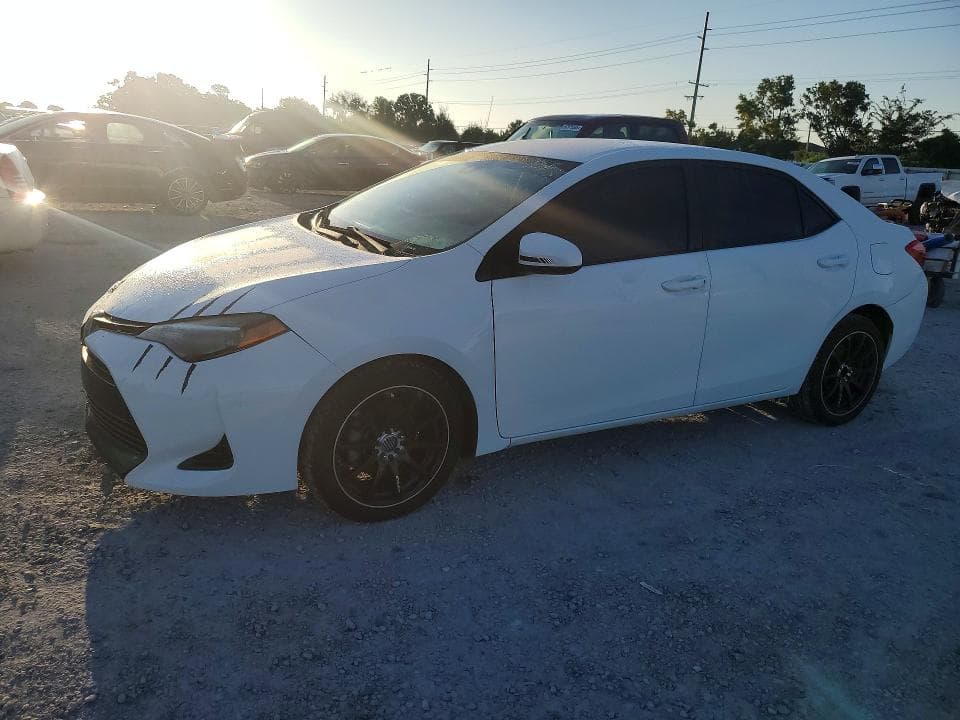 2019 TOYOTA COROLLA LE - 1