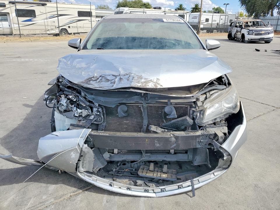 2017 TOYOTA CAMRY SE 5