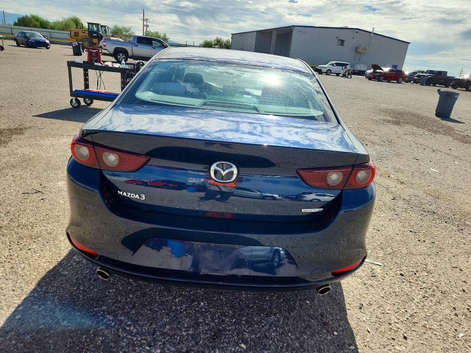 2022 MAZDA 3 SELECT 6