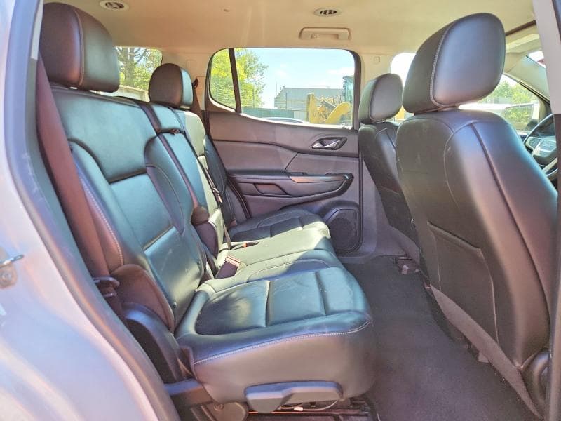 2023 GMC ACADIA SLT 10