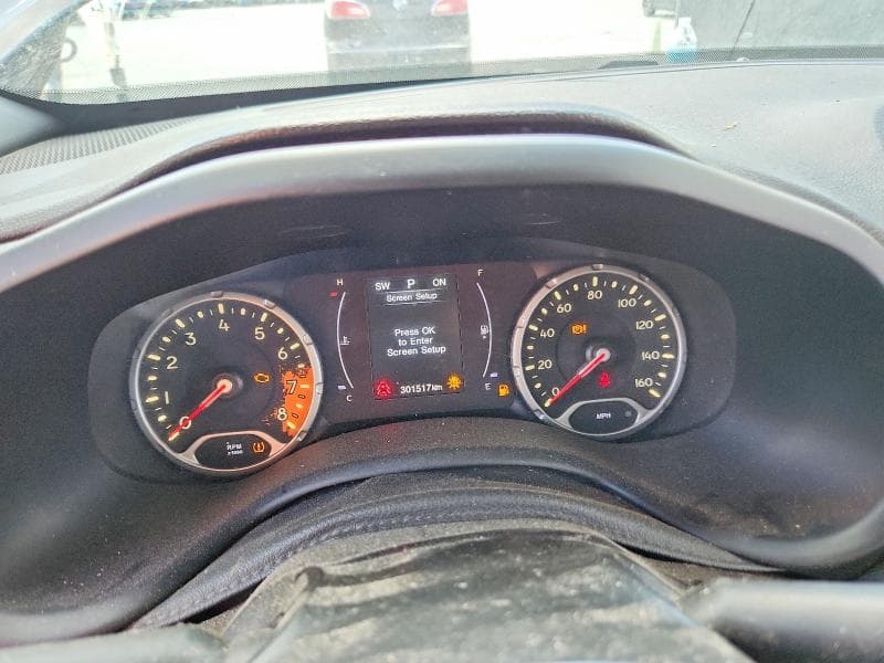 2018 JEEP RENEGADE LATITUDE 9