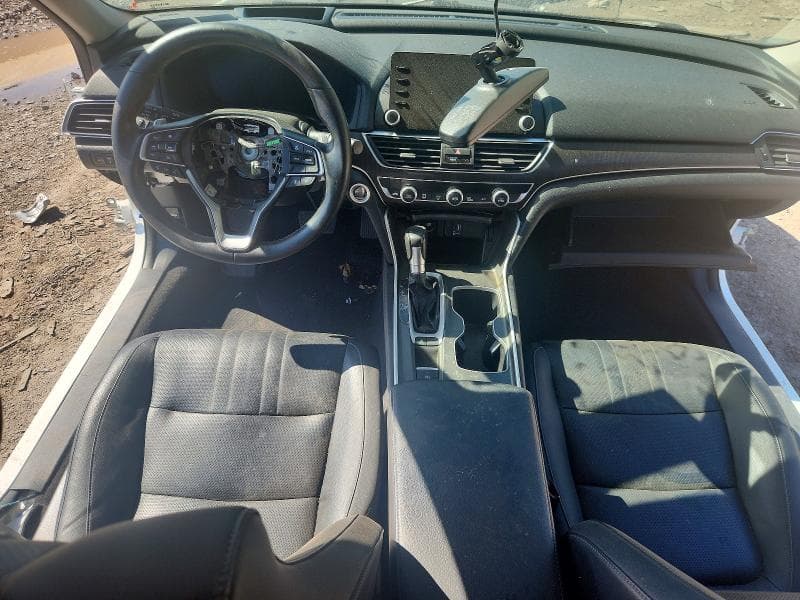 2018 HONDA ACCORD TOURING 8