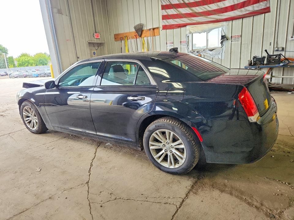 2017 CHRYSLER 300C 2