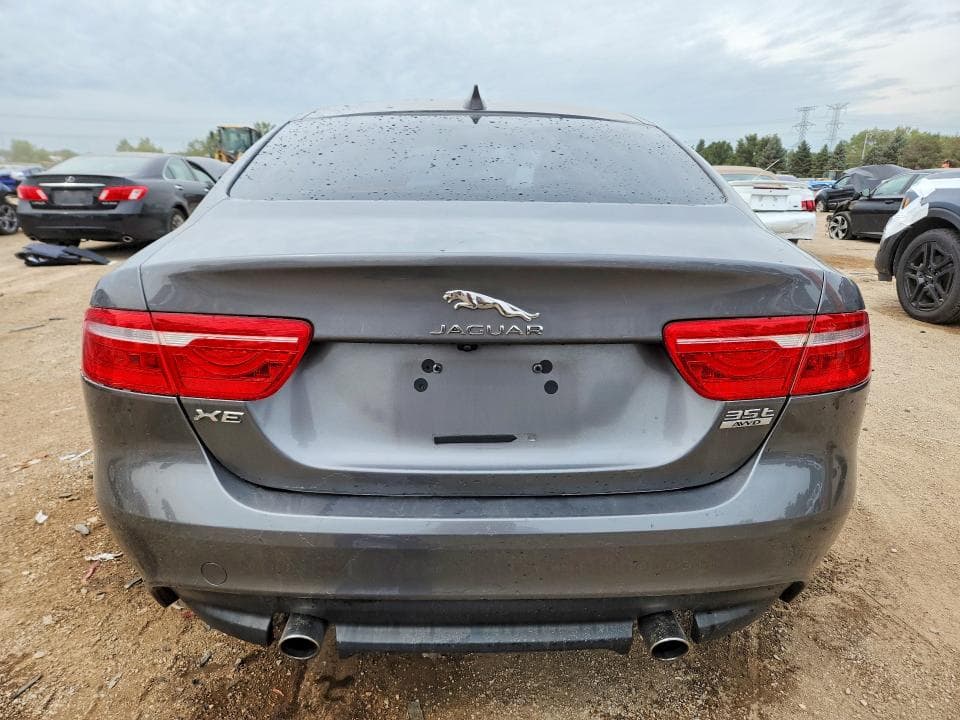 2017 JAGUAR XE PRESTIGE 6