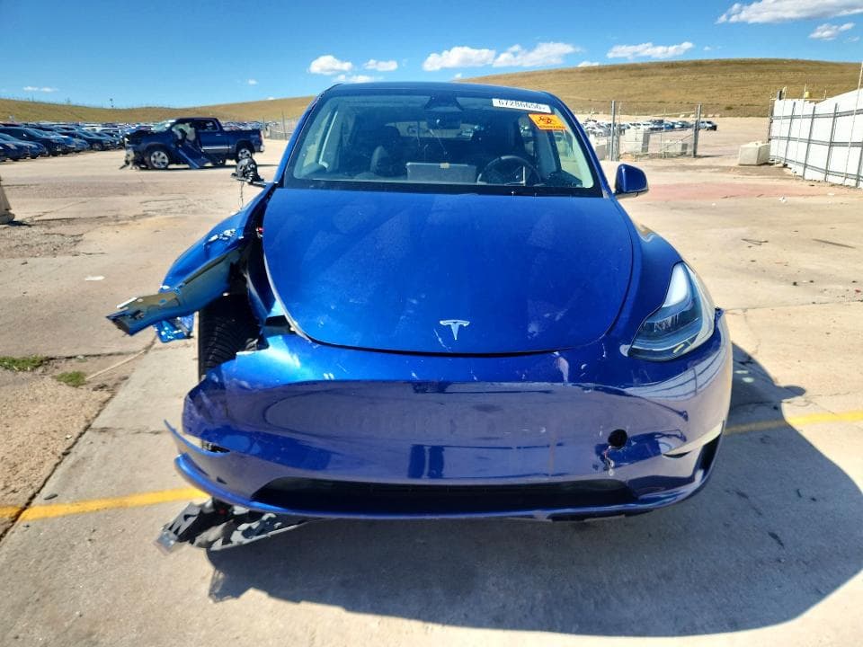 2025 TESLA MODEL Y 5
