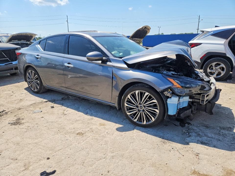 2023 NISSAN ALTIMA SL 4
