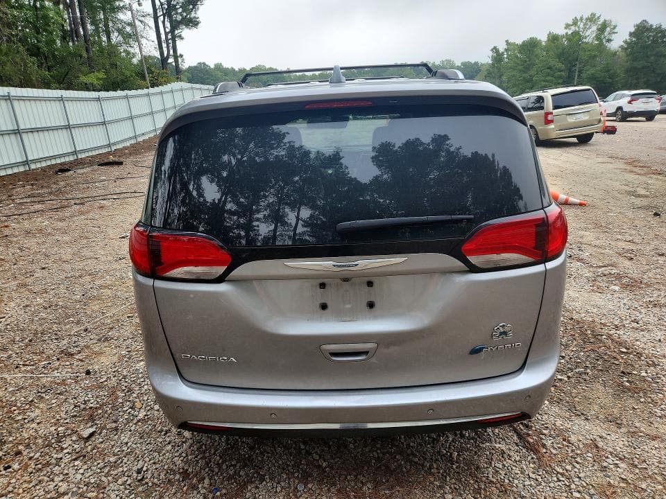 2018 CHRYSLER PACIFICA HYBRID LIMITED 6