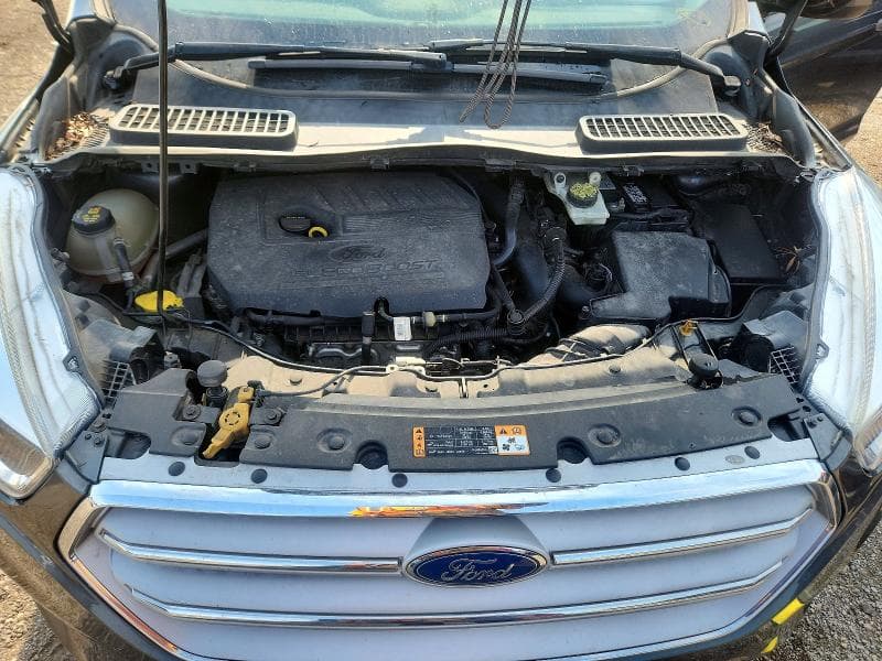 2017 FORD ESCAPE SE 11