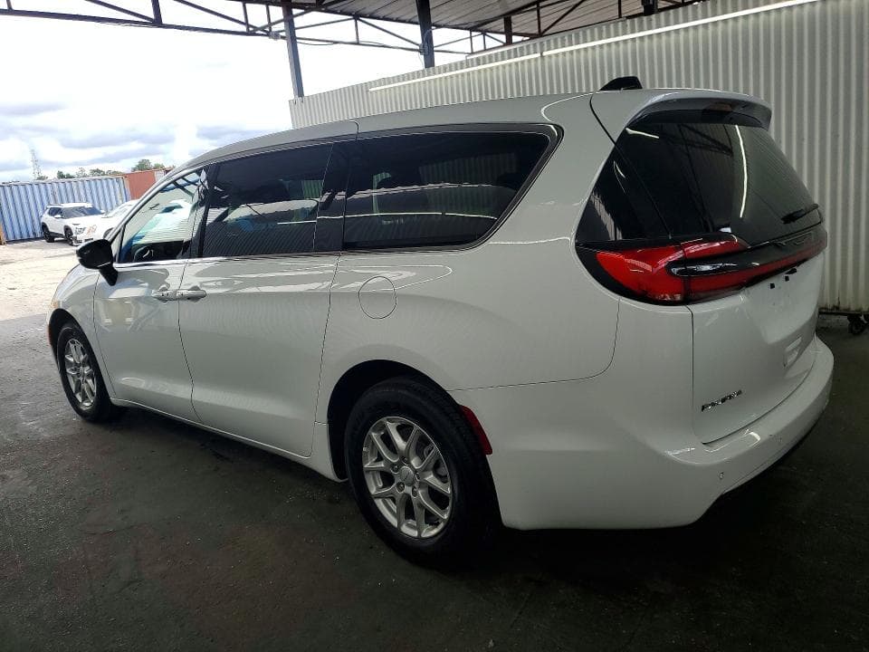2027 CHRYSLER PACIFICA SELECT 2