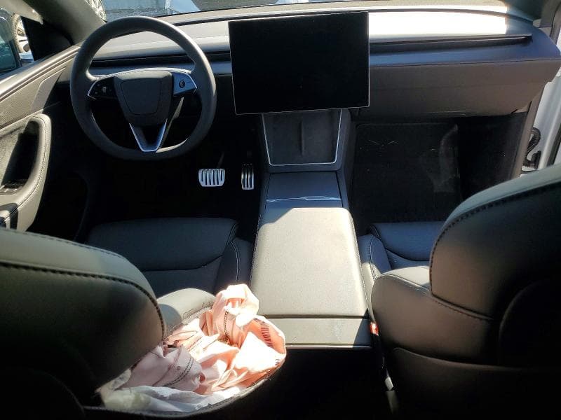 2026 TESLA MODEL Y 8