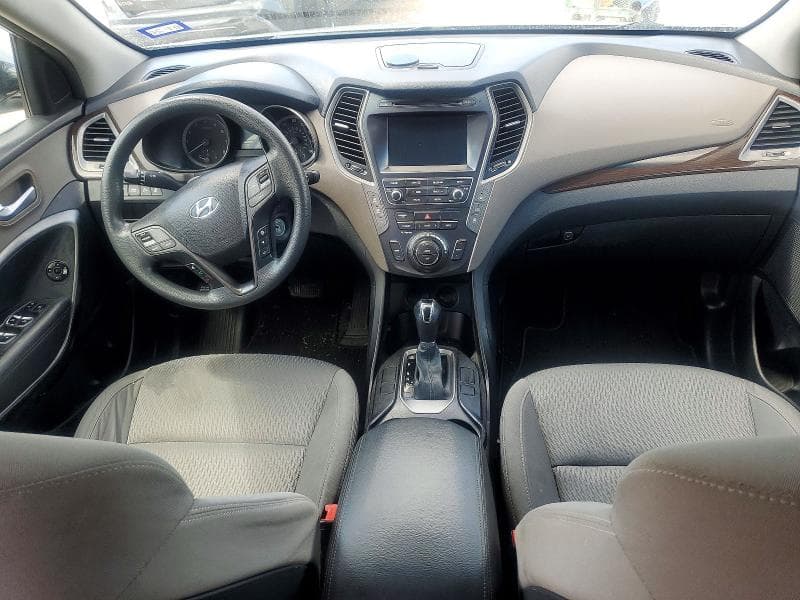 2018 HYUNDAI SANTA FE SE 8