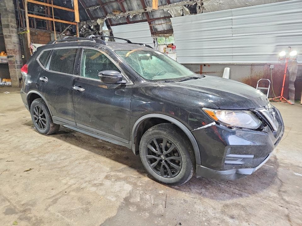 2017 NISSAN ROGUE SV 4