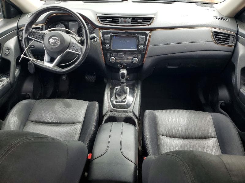 2017 NISSAN ROGUE SV 8