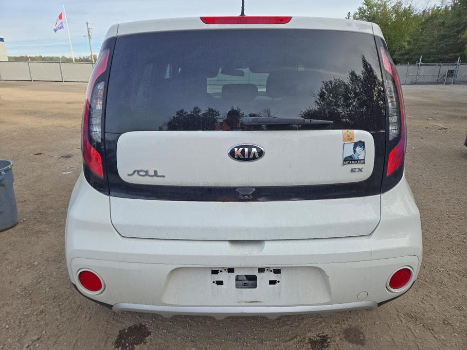 2017 KIA SOUL + 6