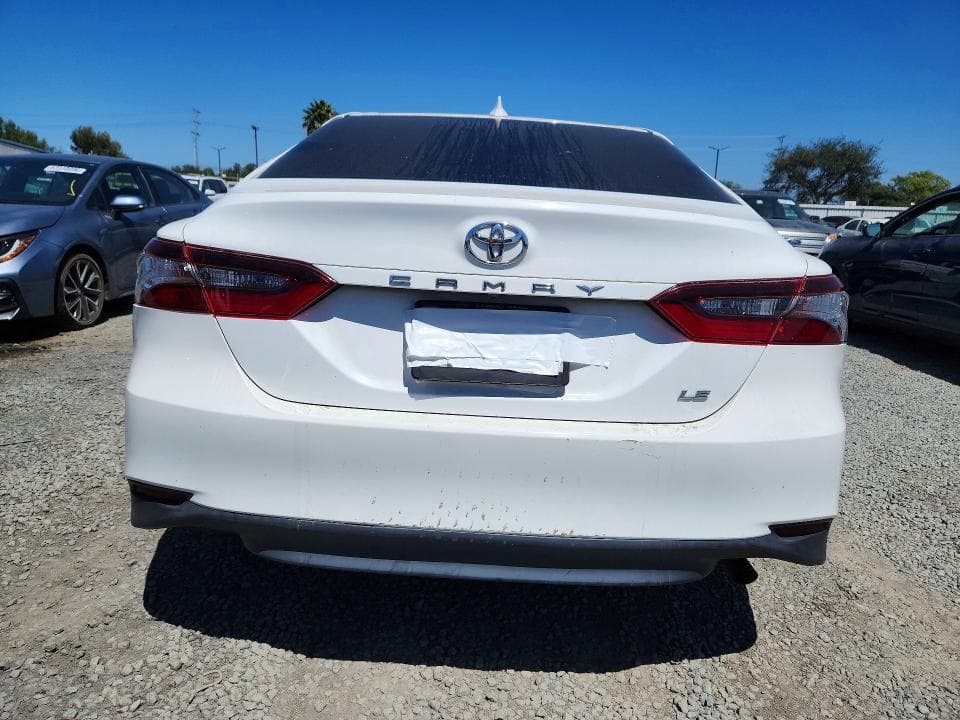 2022 TOYOTA CAMRY LE 6