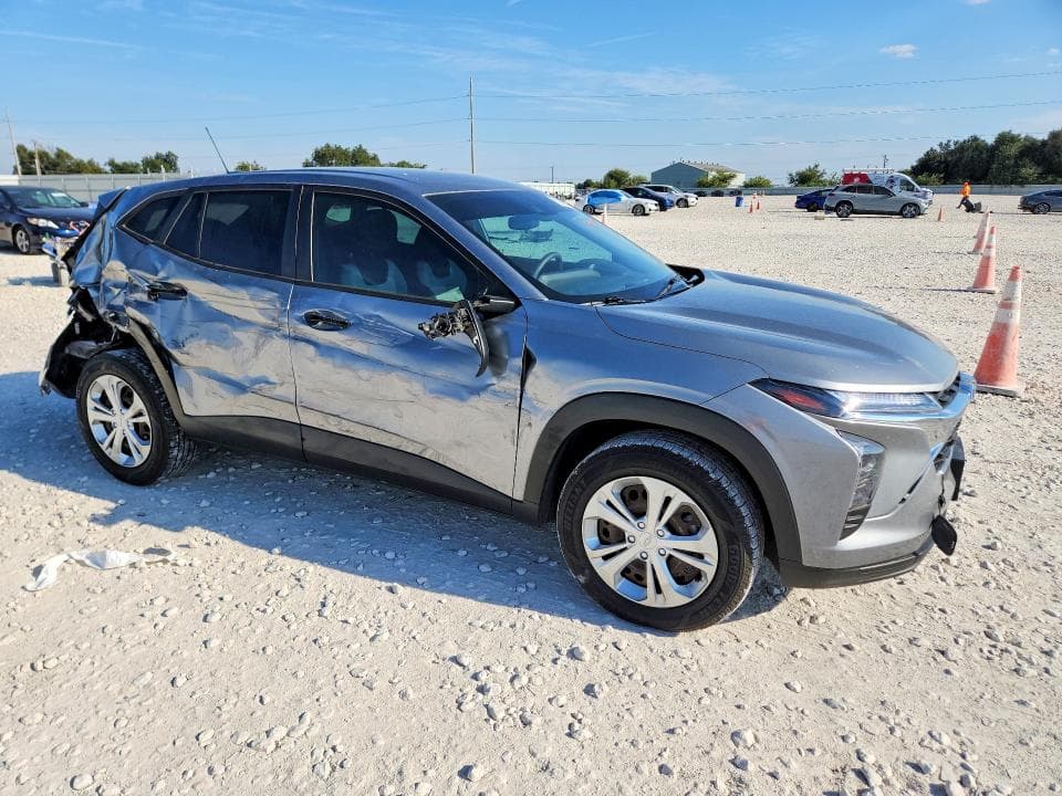 2024 CHEVROLET TRAX LS 4