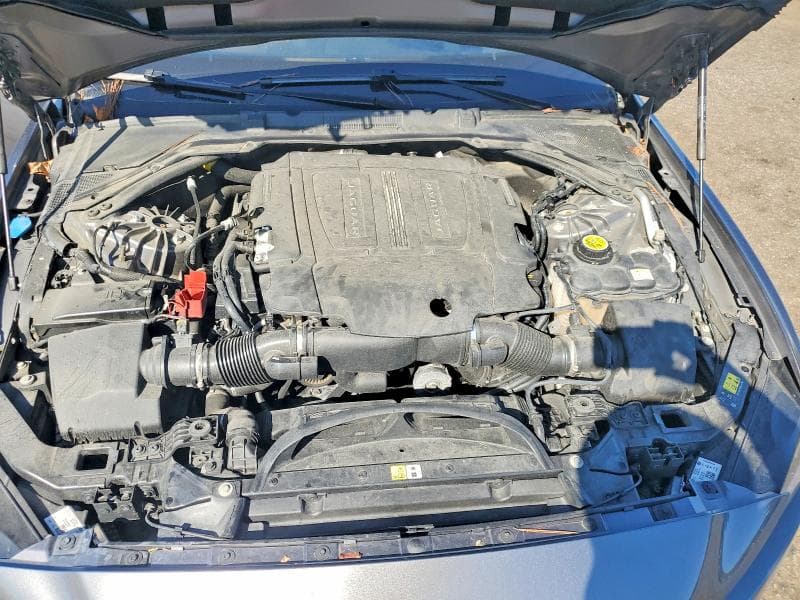 2017 JAGUAR XE PRESTIGE 11